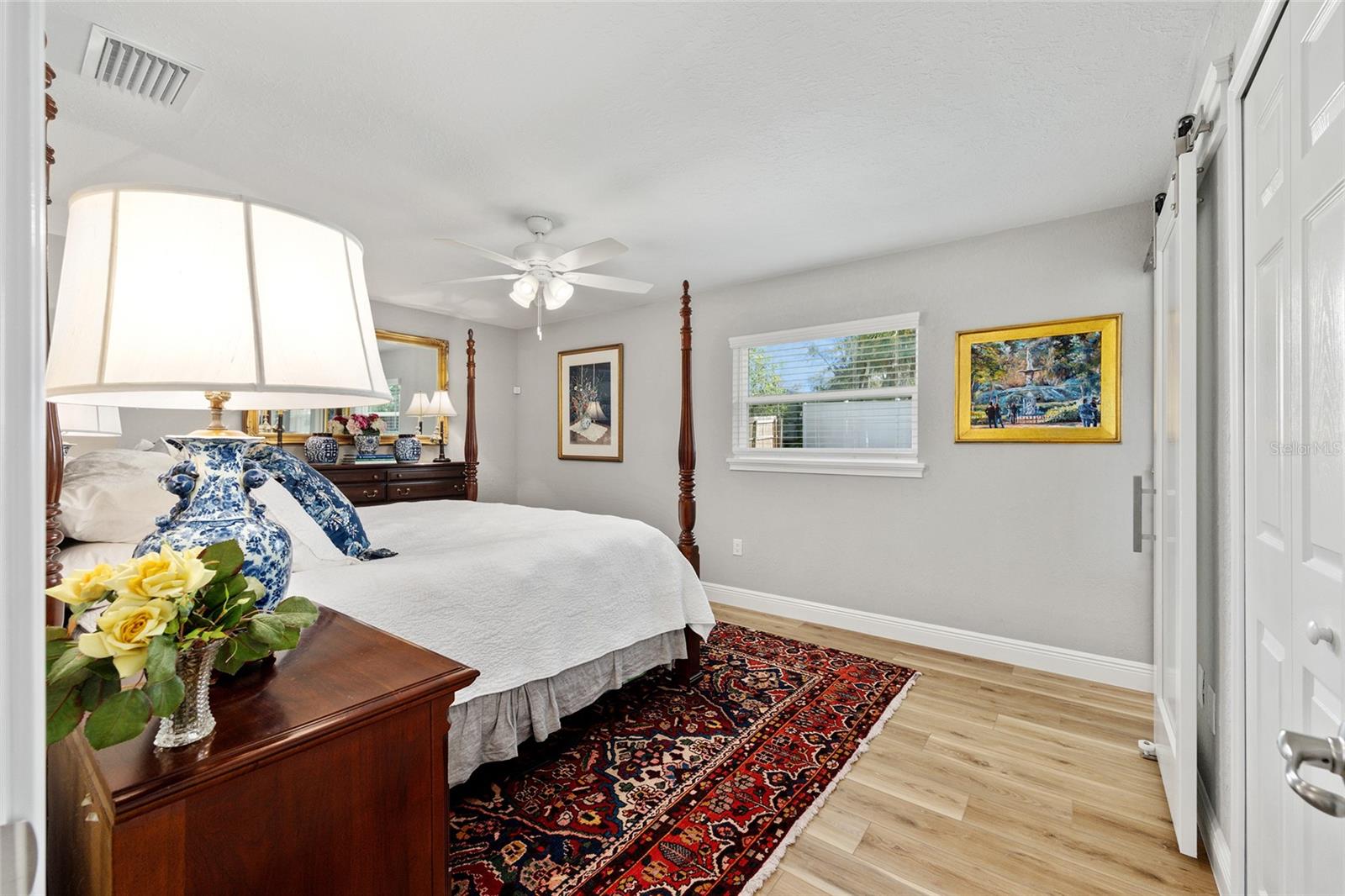 Image 22 of 42 For 723 40th Terrace