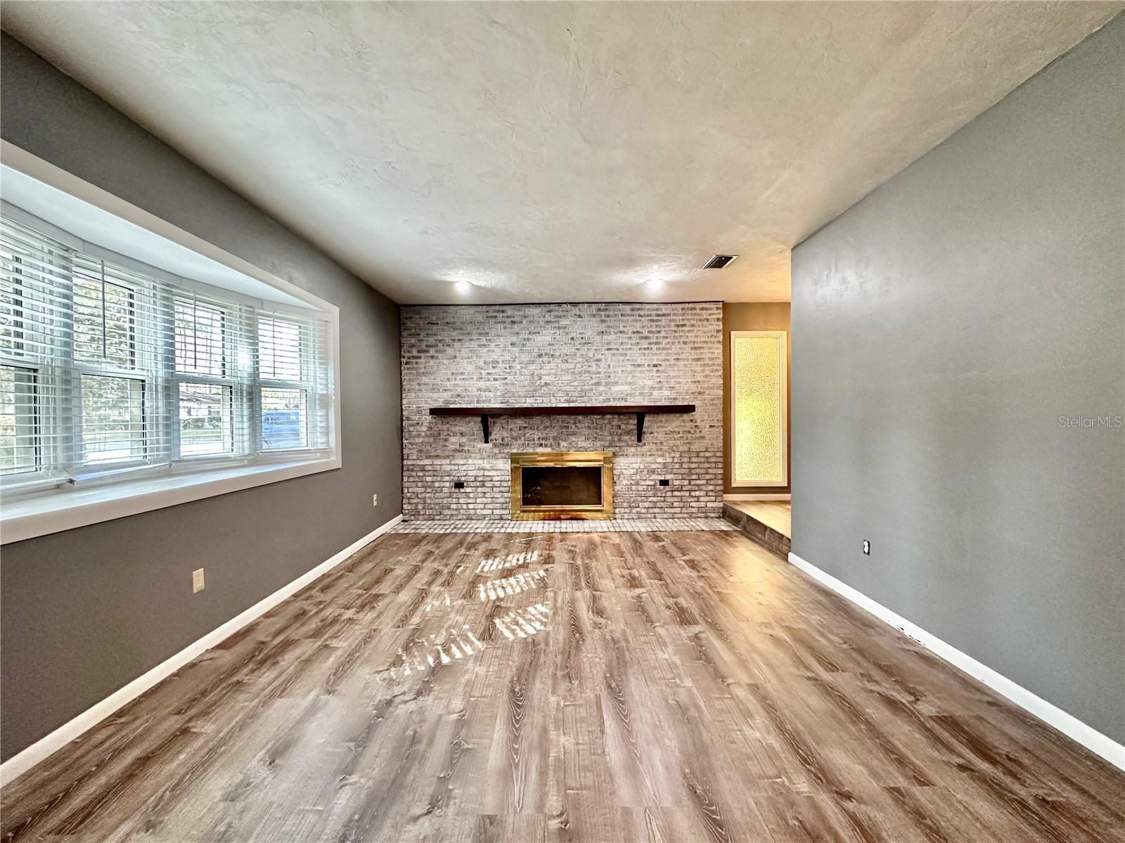 Image 10 of 29 For 1629 40th Terrace