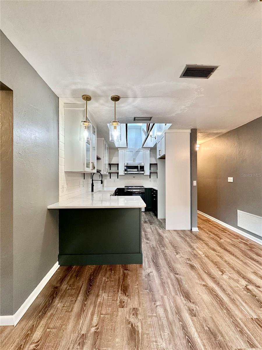 Image 4 of 29 For 1629 40th Terrace