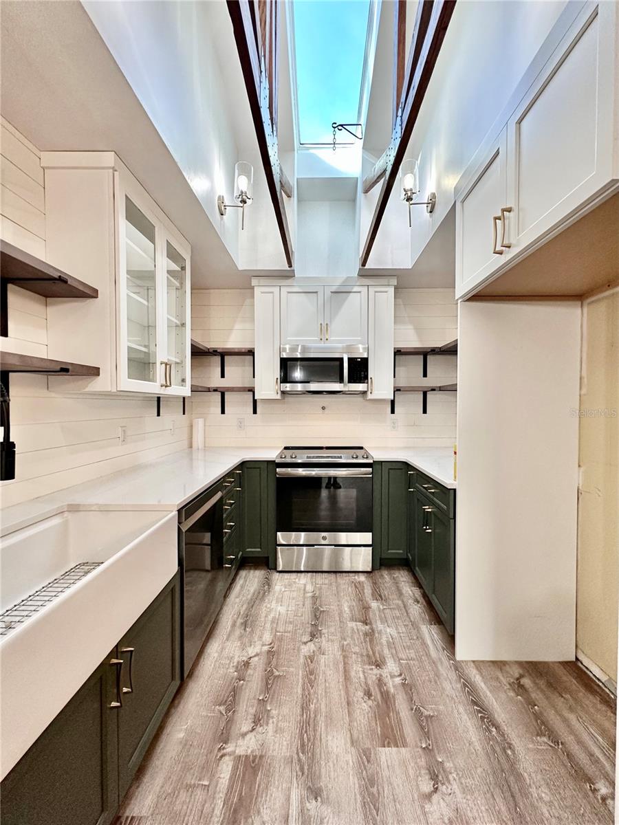 Image 5 of 29 For 1629 40th Terrace