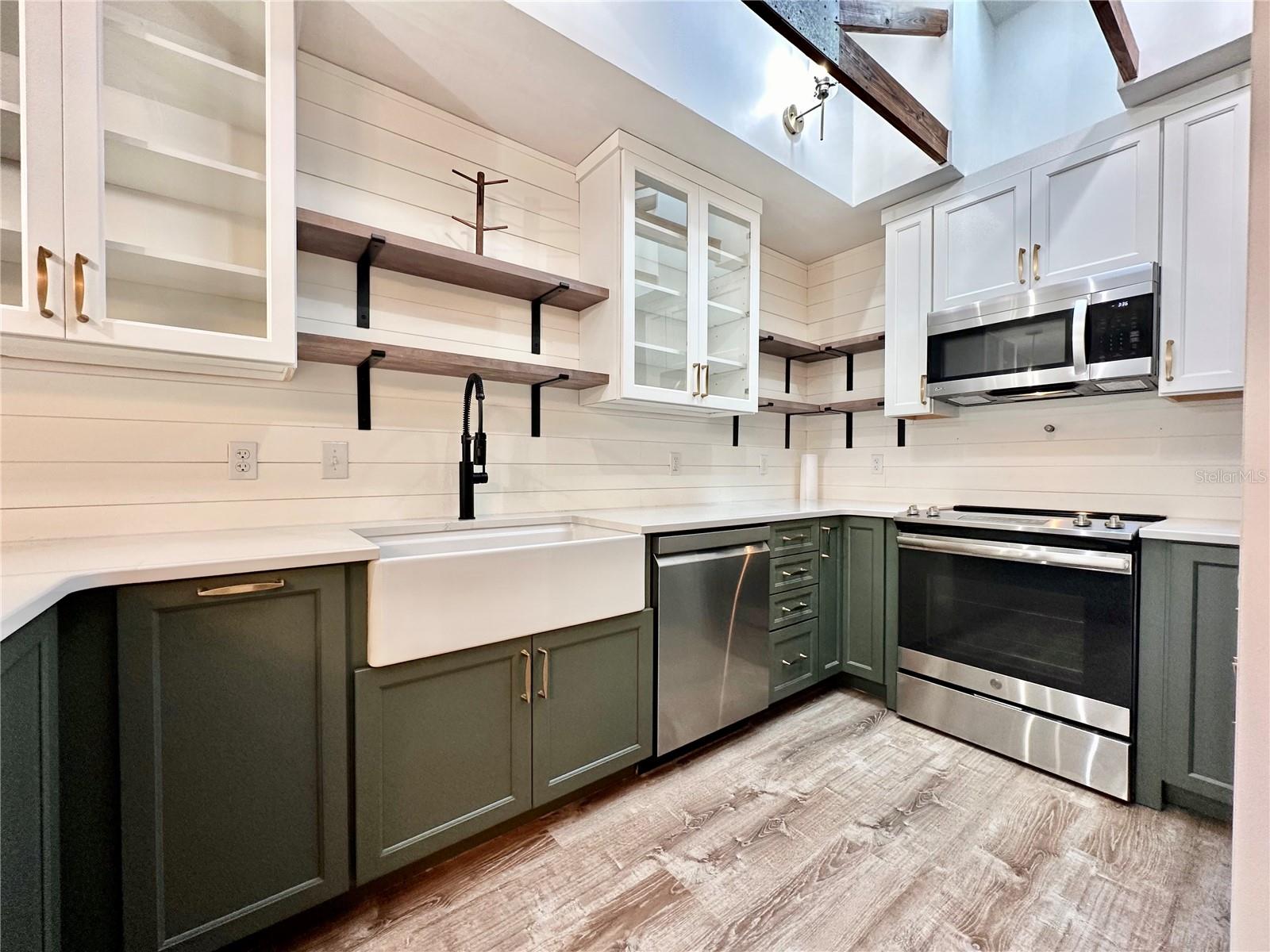 Image 6 of 29 For 1629 40th Terrace