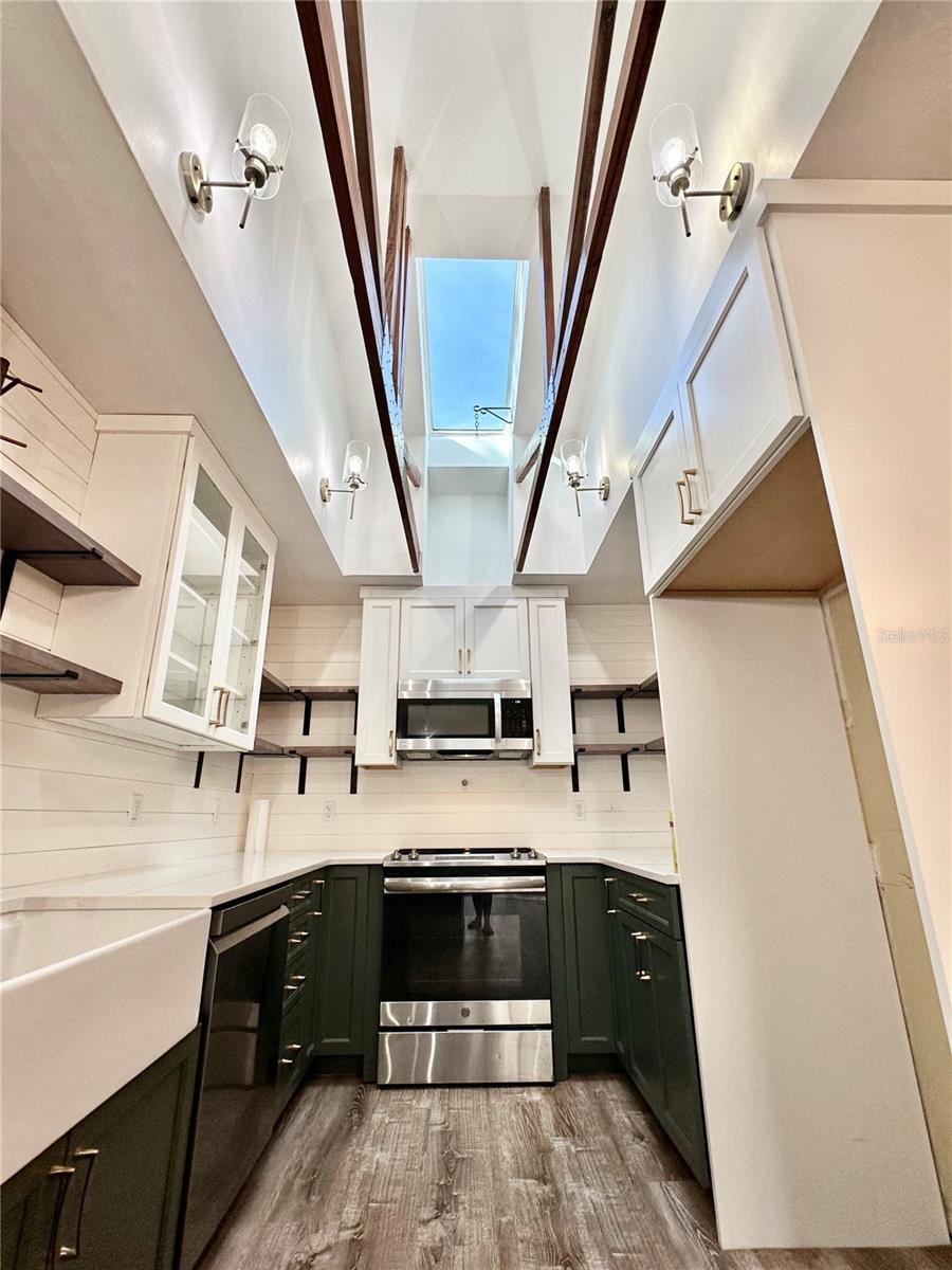 Image 7 of 29 For 1629 40th Terrace