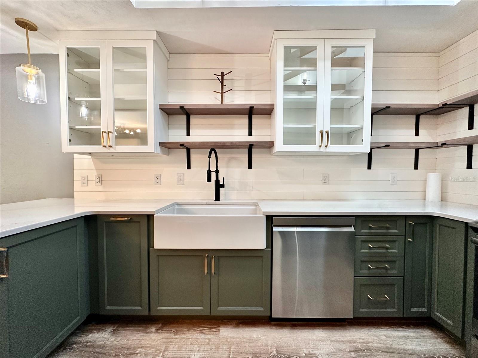 Image 8 of 29 For 1629 40th Terrace