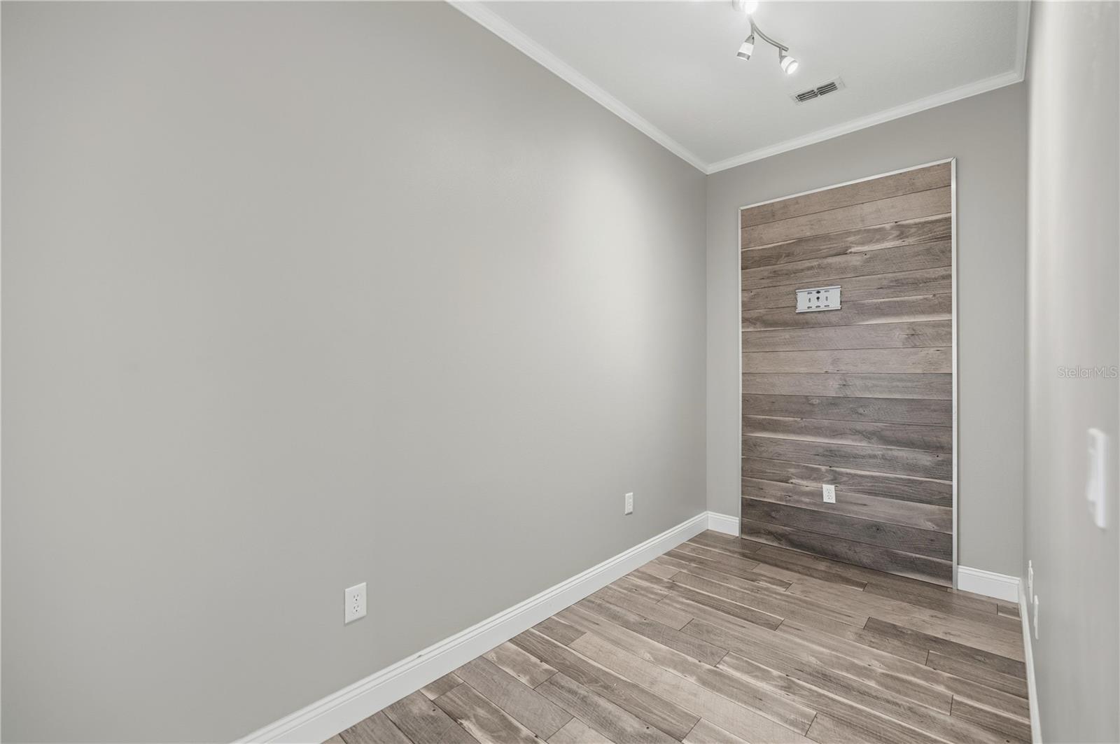 Image 13 of 30 For 12760 48th Terrace