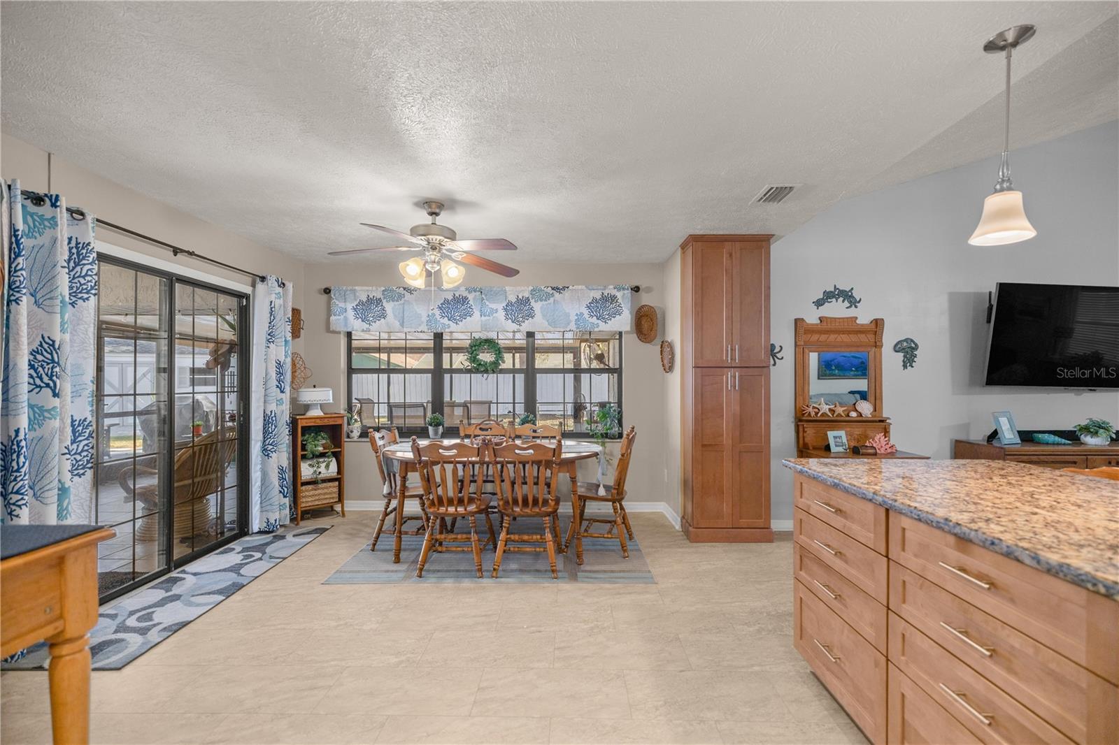 Image 11 of 37 For 5565 37th Place