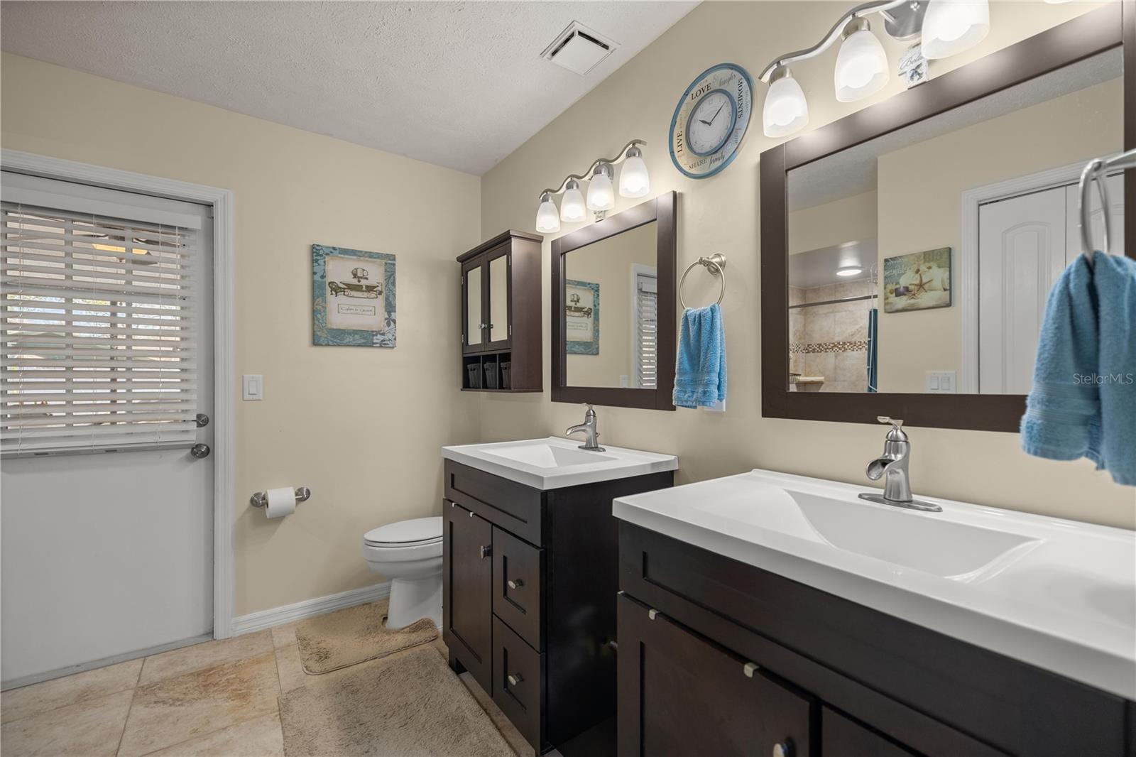 Image 14 of 37 For 5565 37th Place