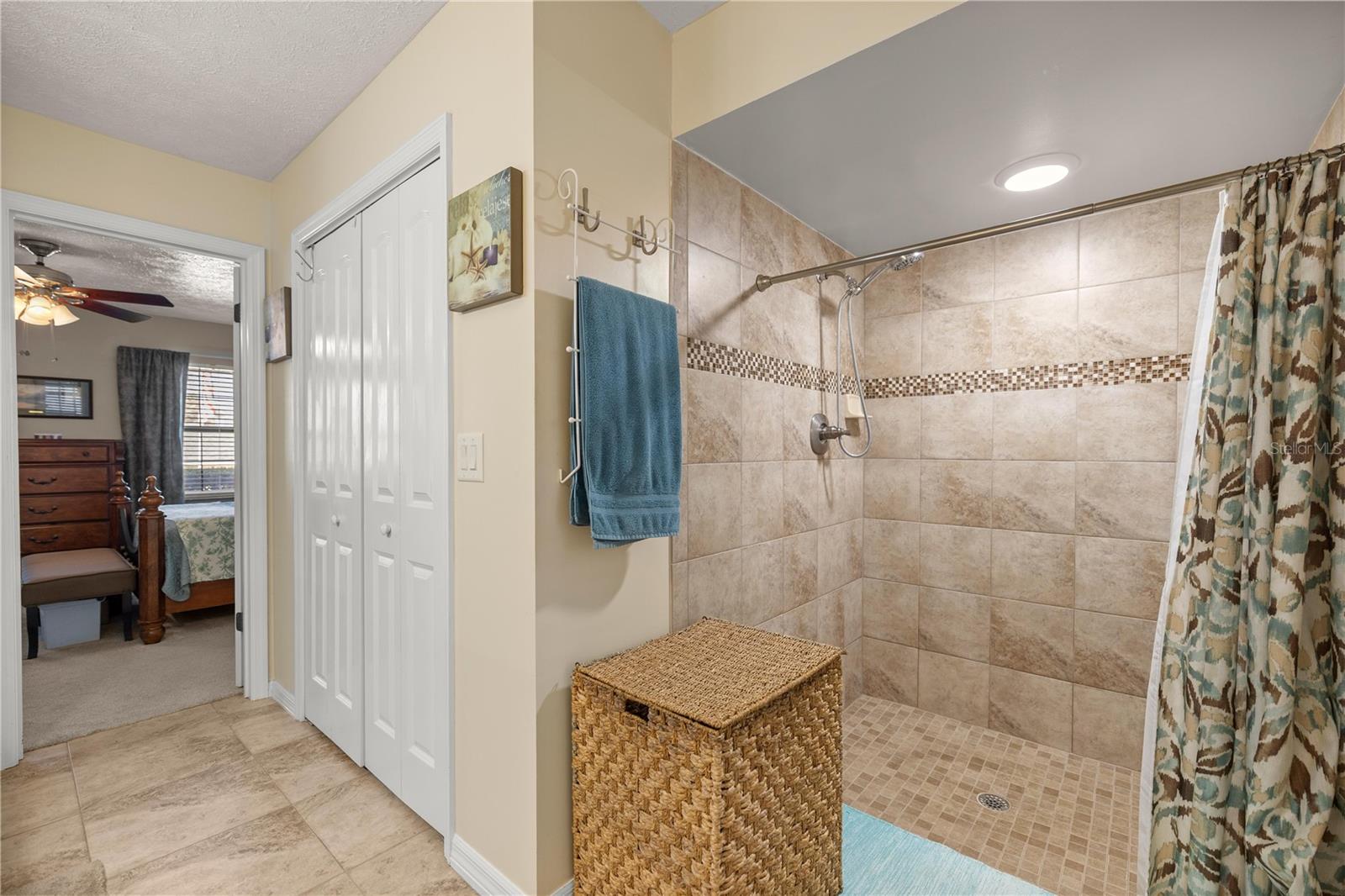 Image 15 of 37 For 5565 37th Place