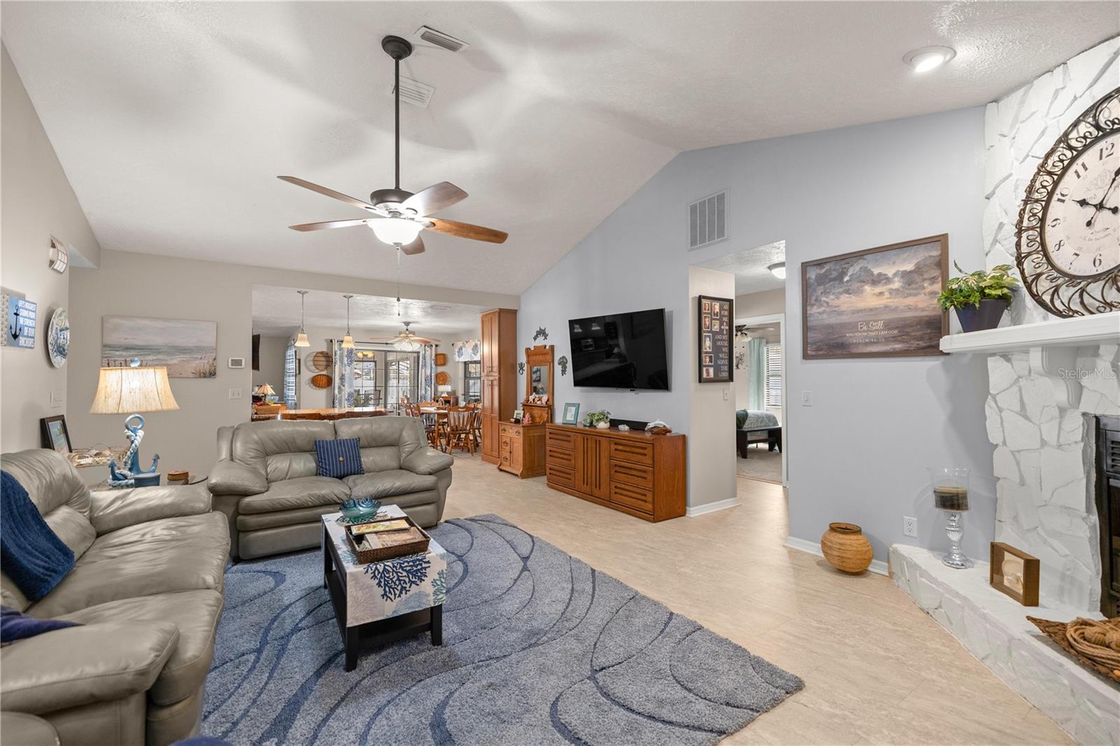 Image 7 of 37 For 5565 37th Place