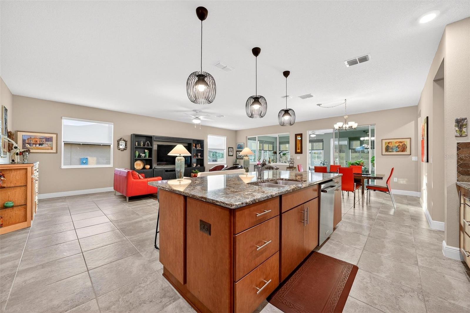 Image 17 of 72 For 10327 96th Loop