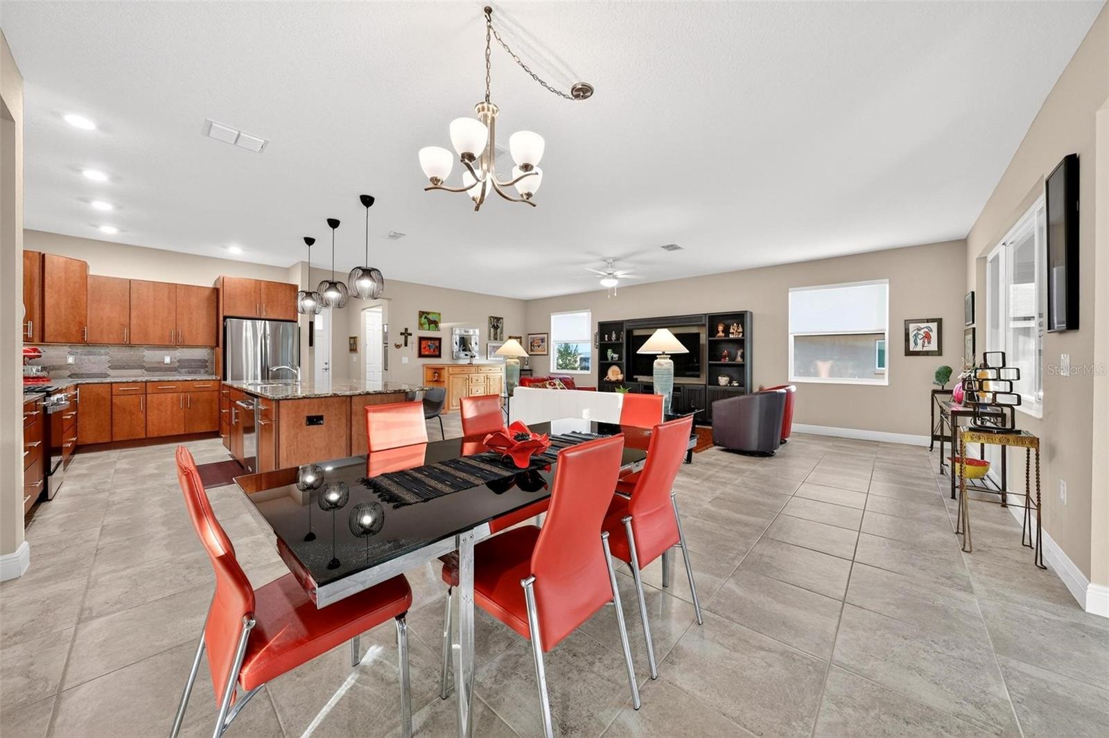 Image 18 of 72 For 10327 96th Loop