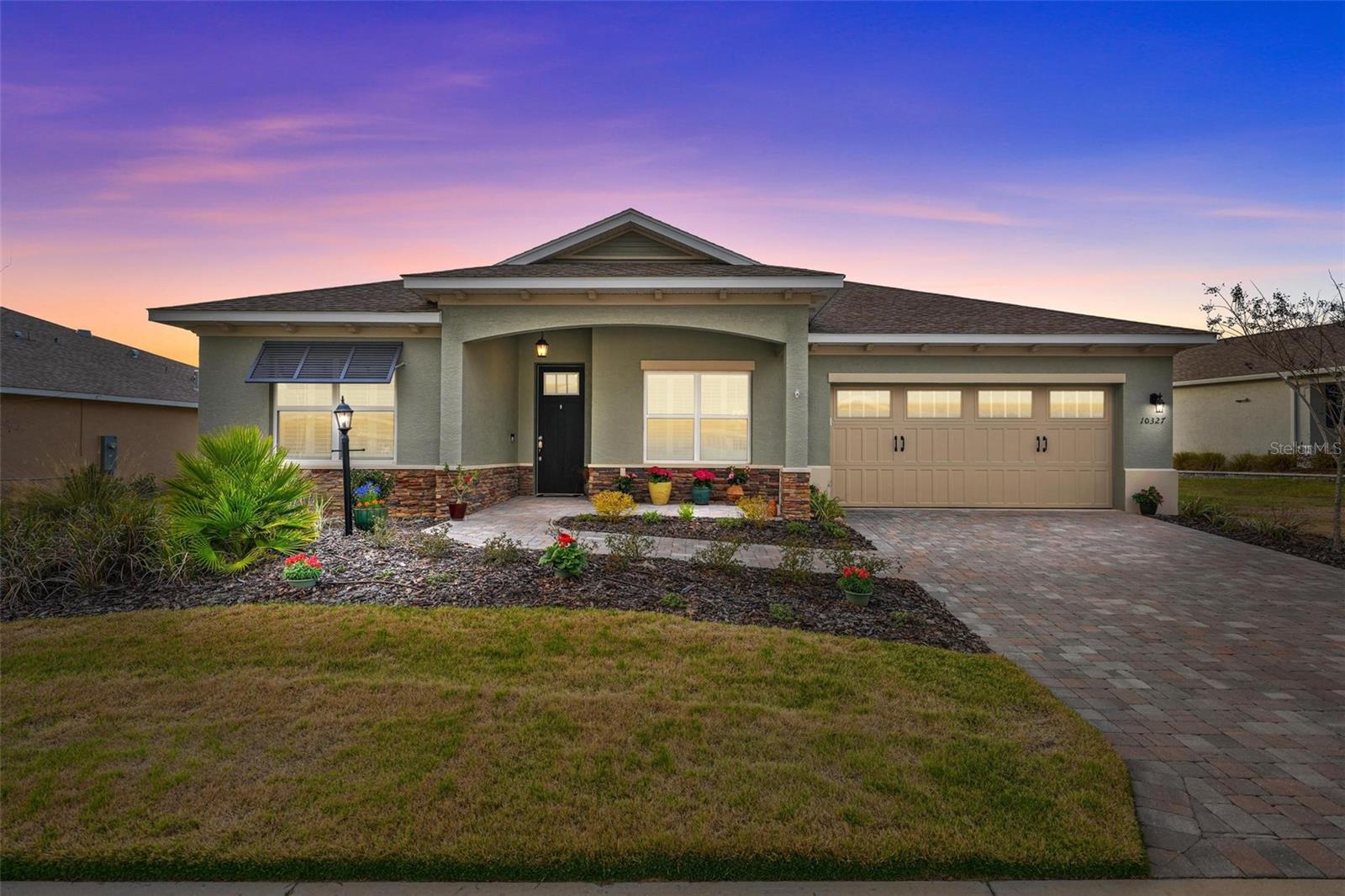 Image 2 of 72 For 10327 96th Loop