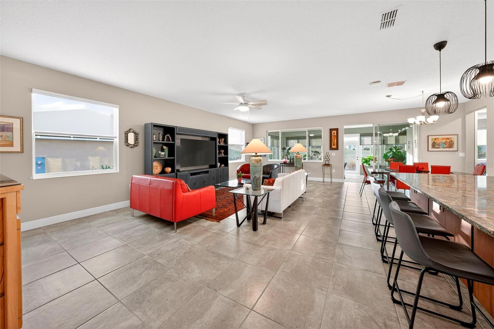 Image 26 of 72 For 10327 96th Loop