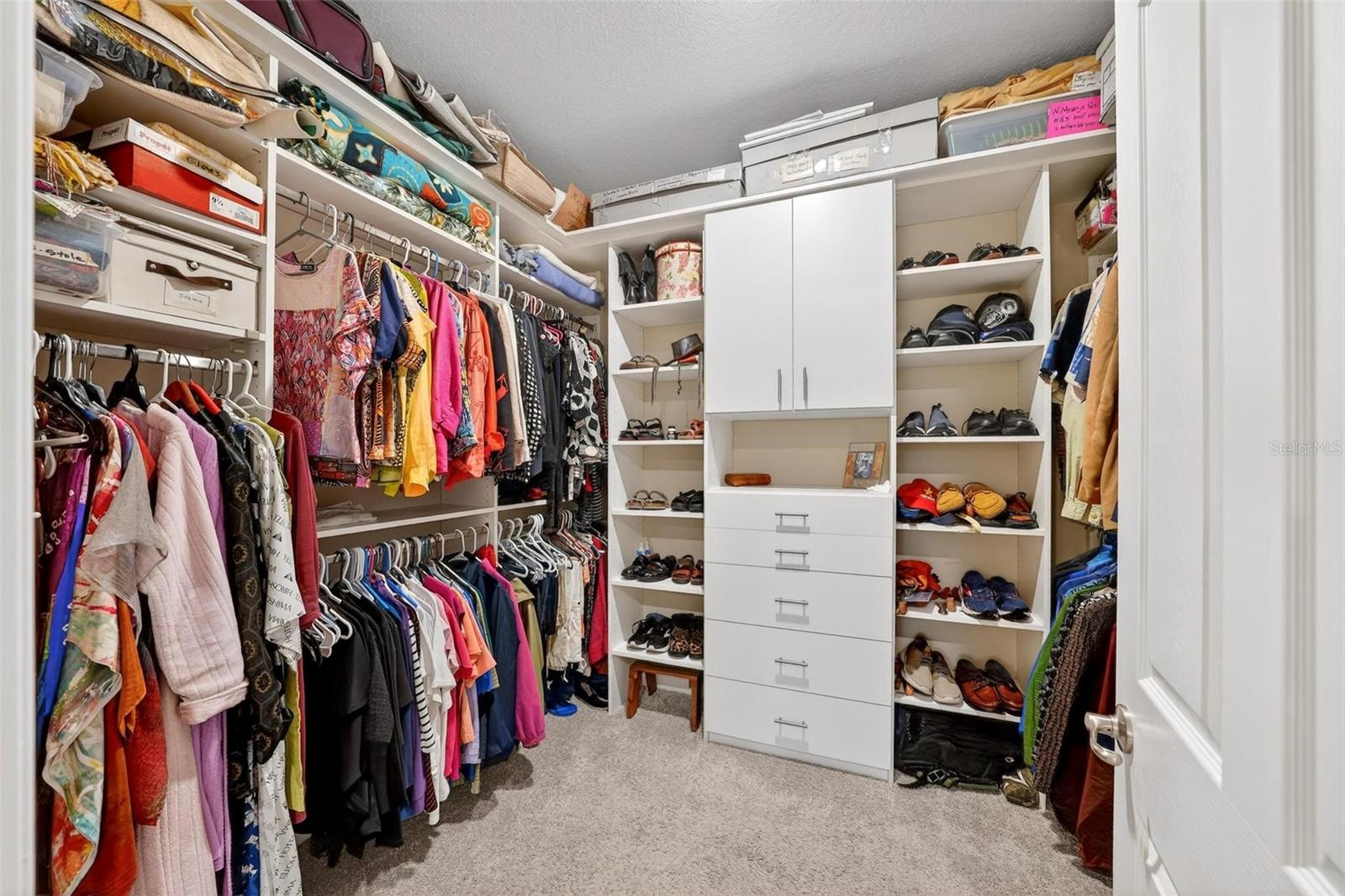 Image 38 of 72 For 10327 96th Loop