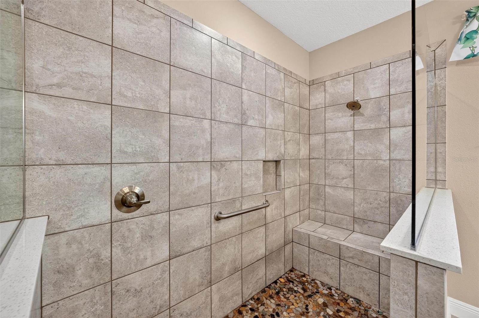 Image 43 of 72 For 10327 96th Loop