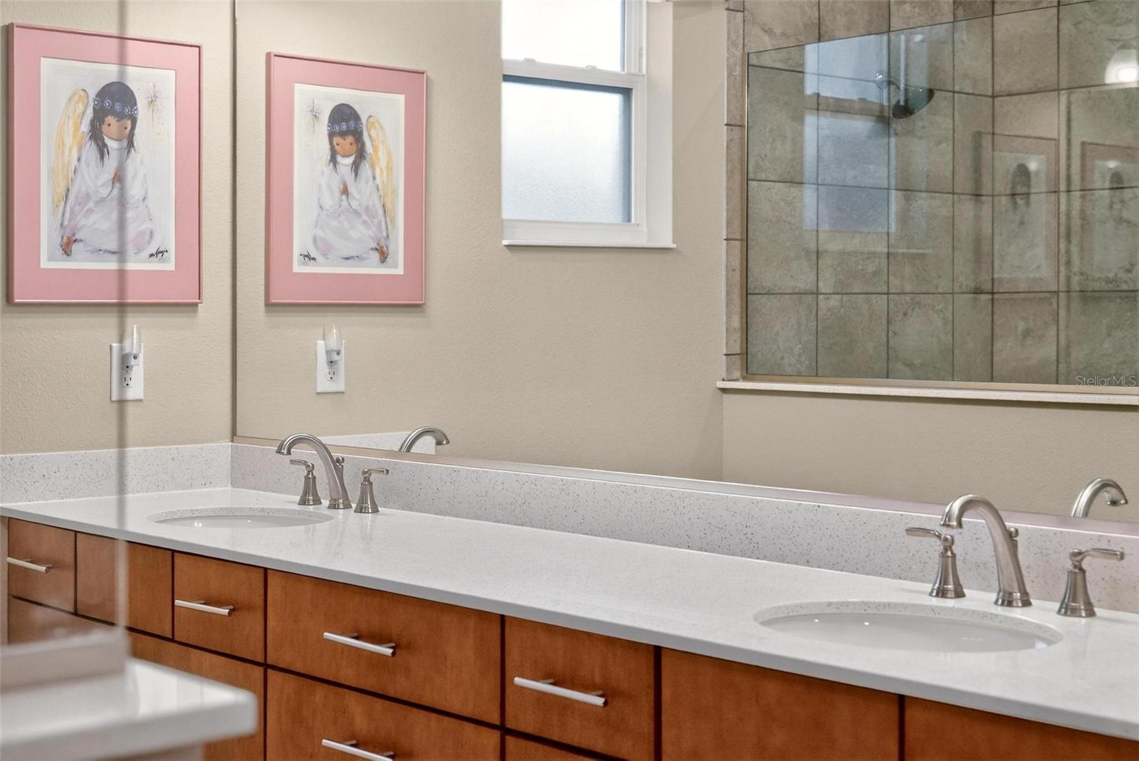 Image 45 of 72 For 10327 96th Loop