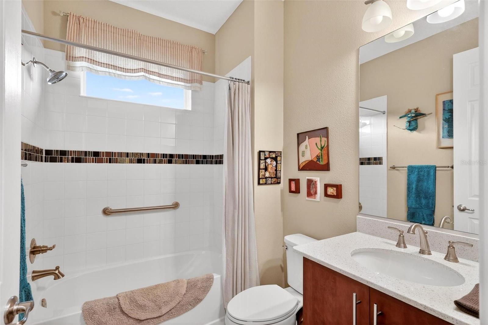 Image 51 of 72 For 10327 96th Loop