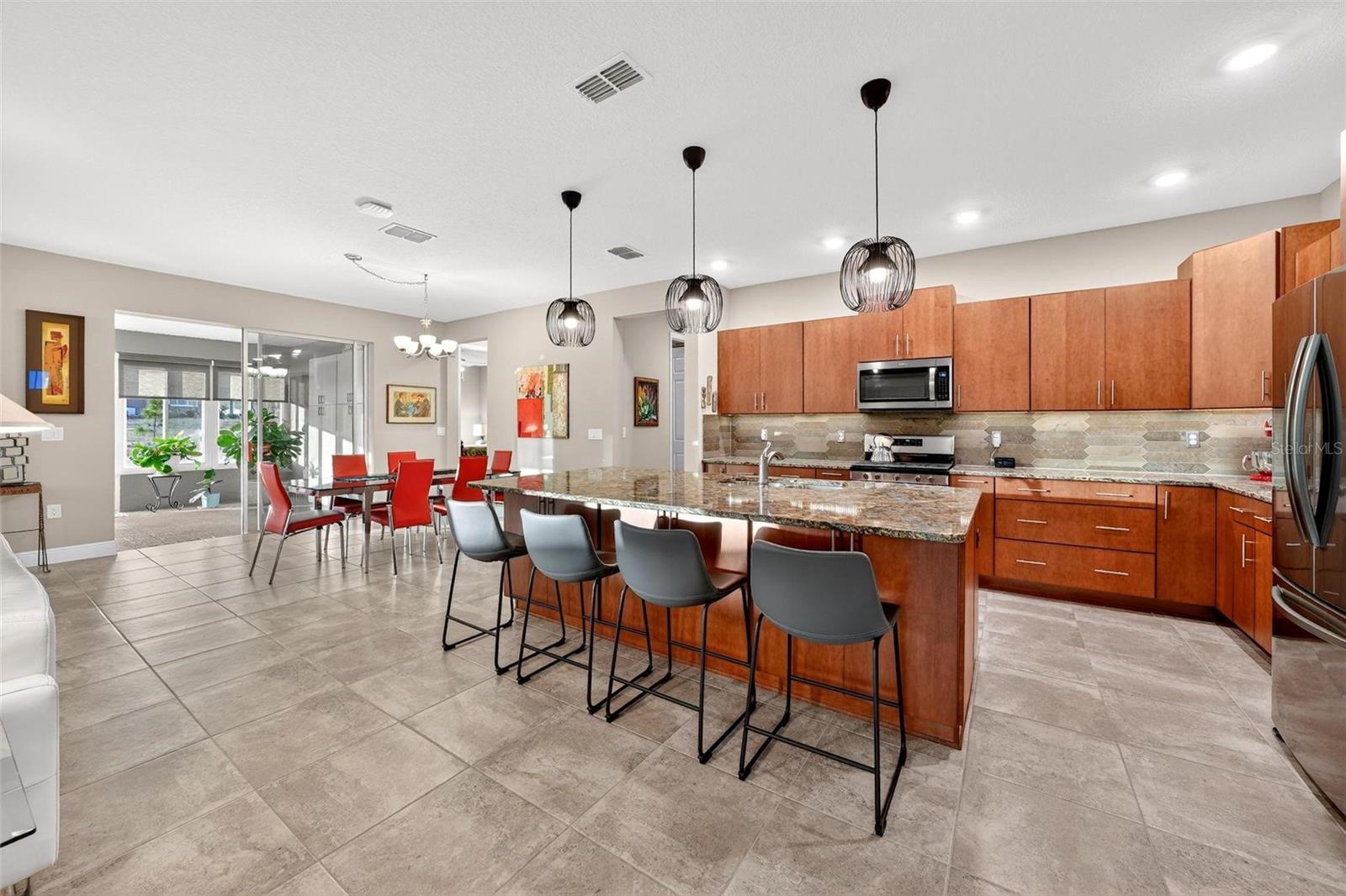 Image 9 of 72 For 10327 96th Loop