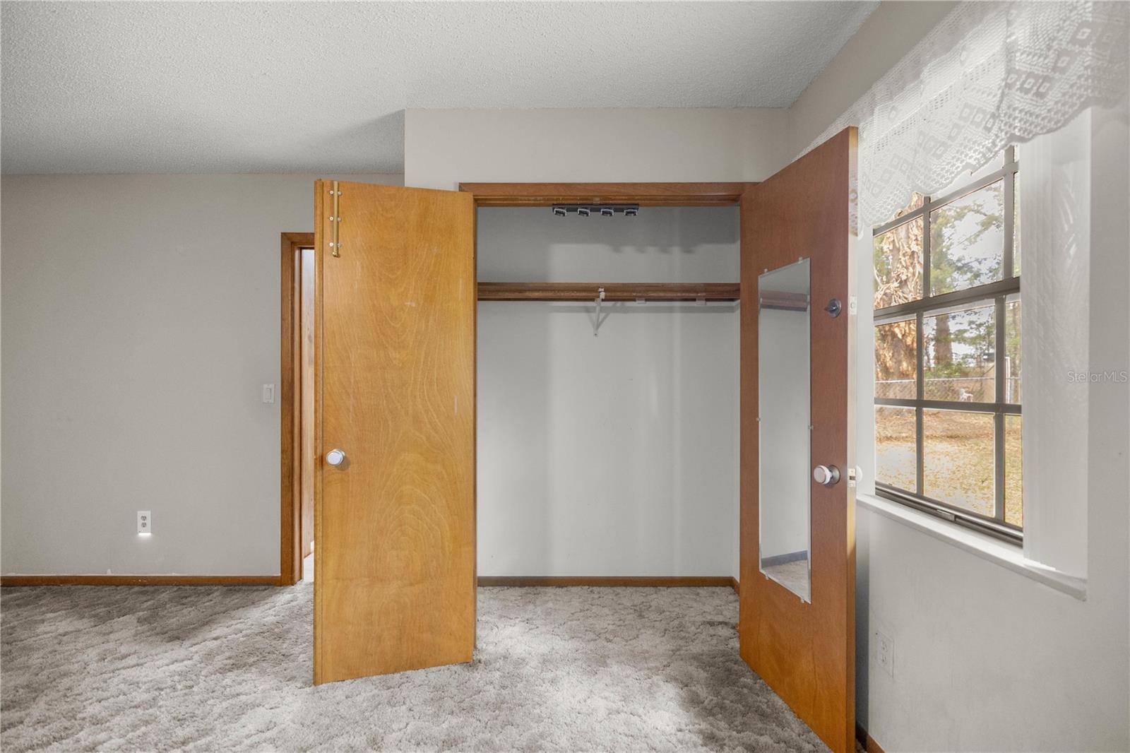 Image 19 of 37 For 3809 Ventura Avenue