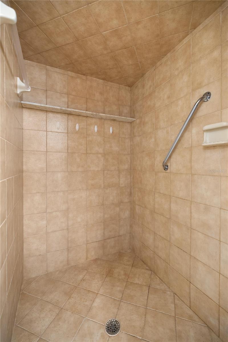 Image 23 of 37 For 3809 Ventura Avenue