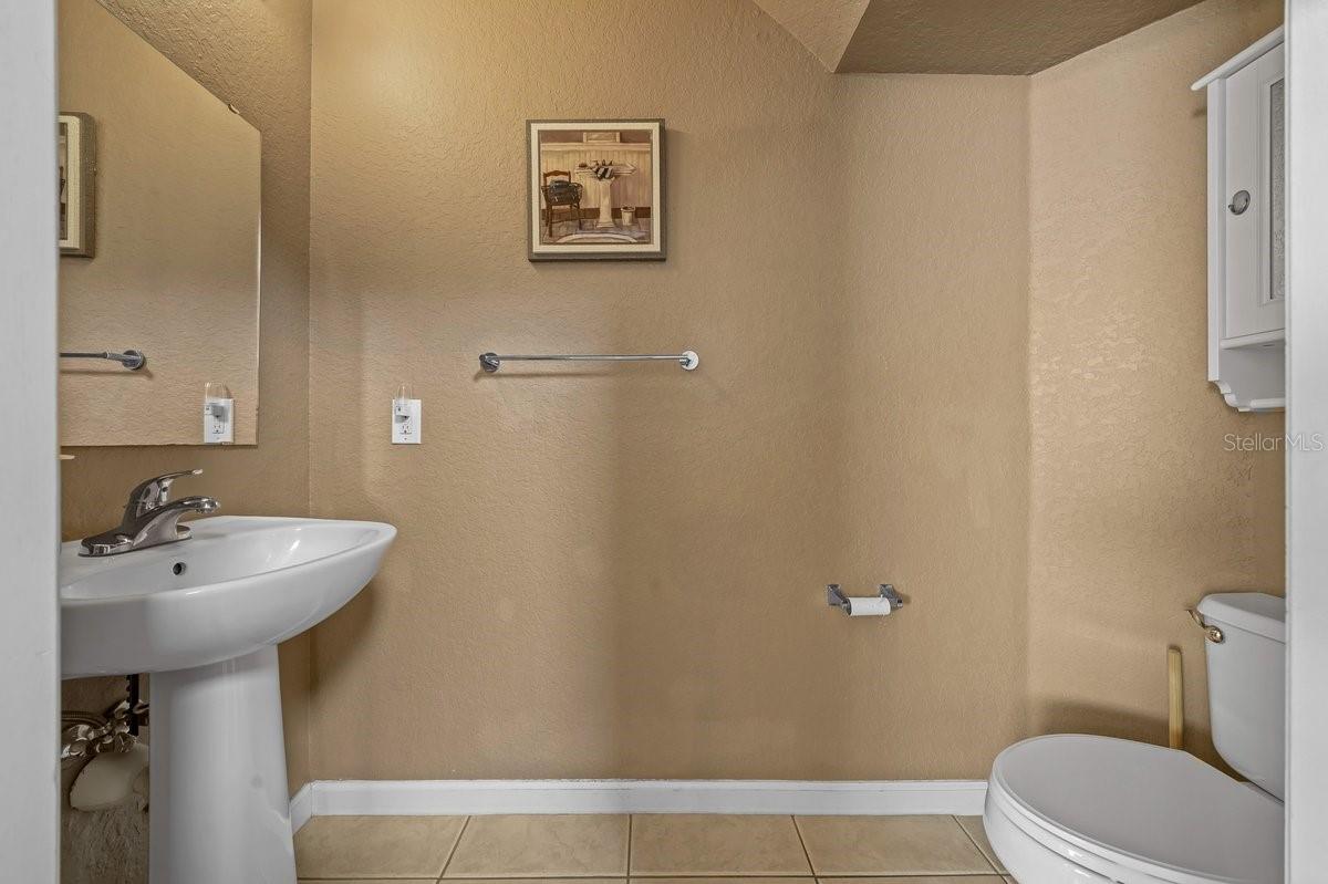 Image 46 of 100 For 4020 57th Terrace