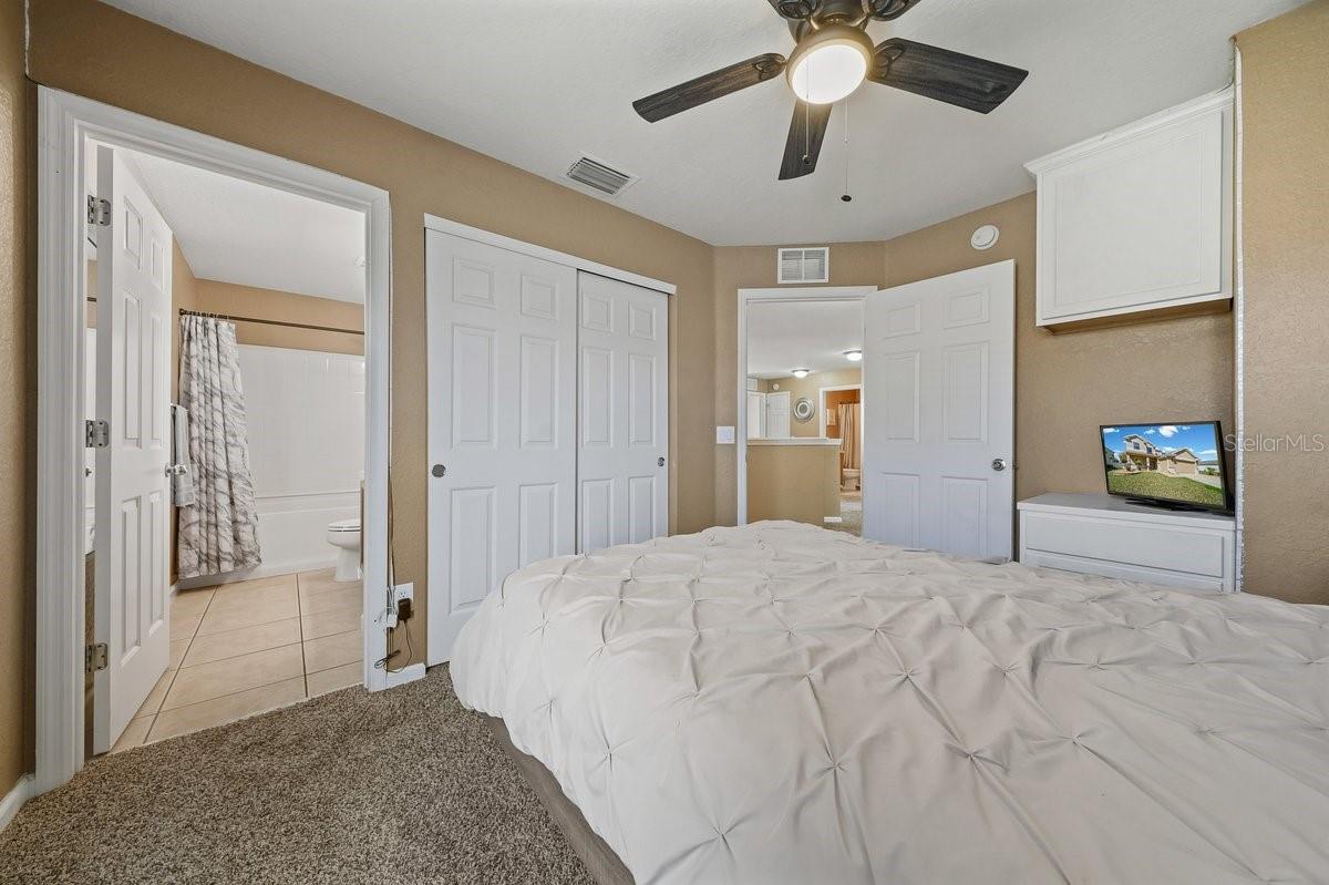 Image 67 of 100 For 4020 57th Terrace