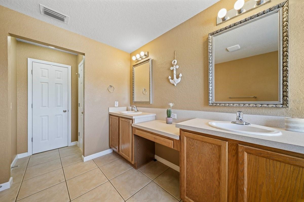 Image 89 of 100 For 4020 57th Terrace