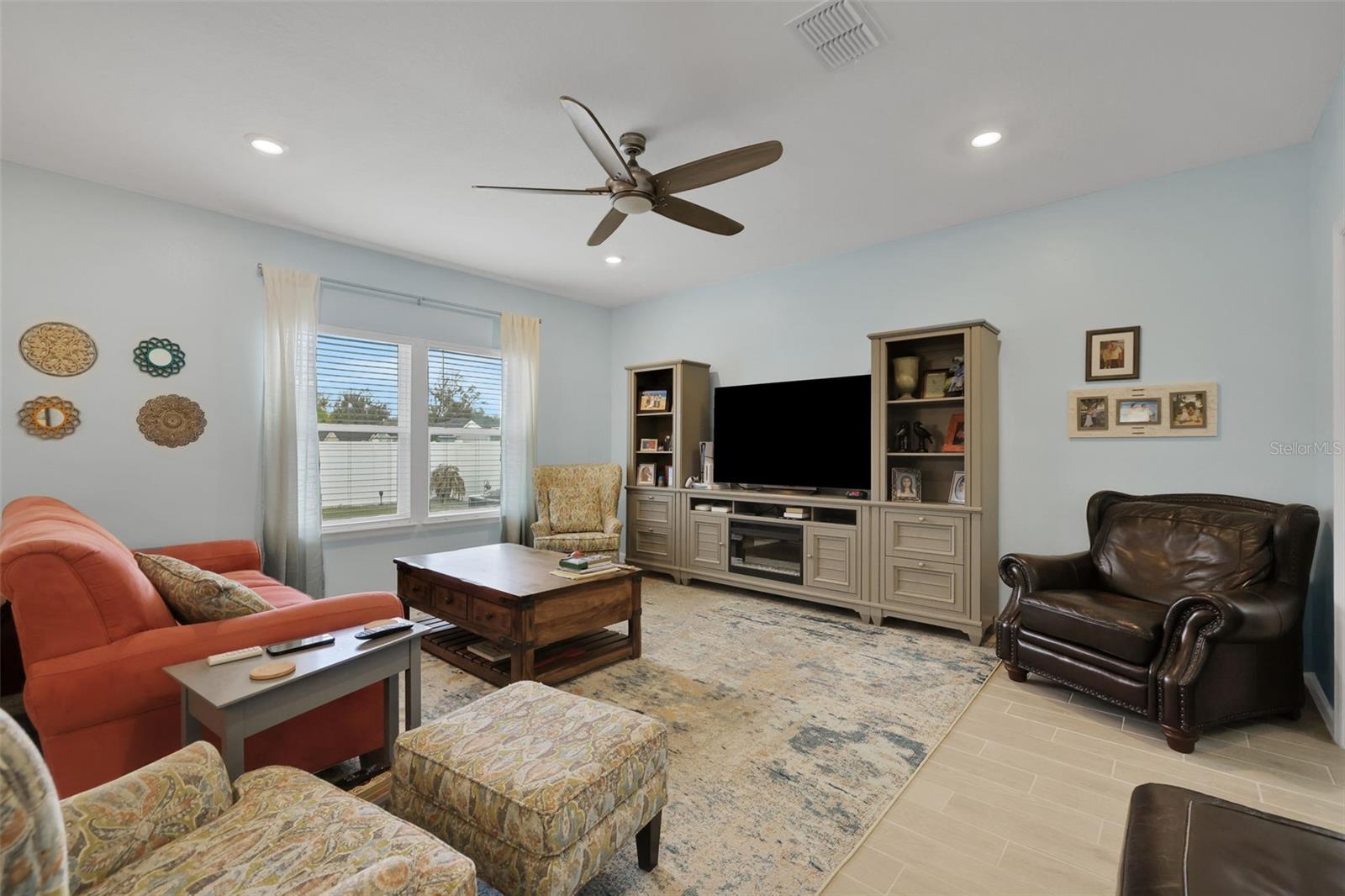 Image 9 of 40 For 7340 76th Terrace