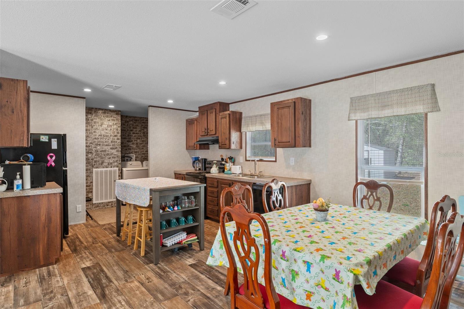 Image 12 of 32 For 6978 Palmer Way