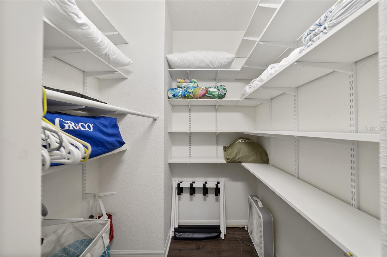 Image 33 of 53 For 9781 196th Circle