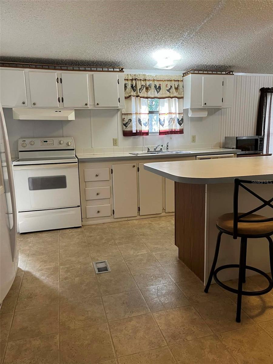 Image 8 of 28 For 22830 118th Place