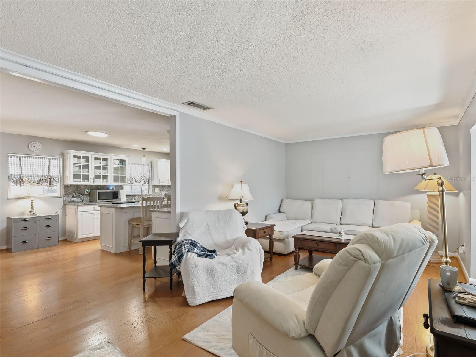 Image 6 of 49 For 8667 157th Place