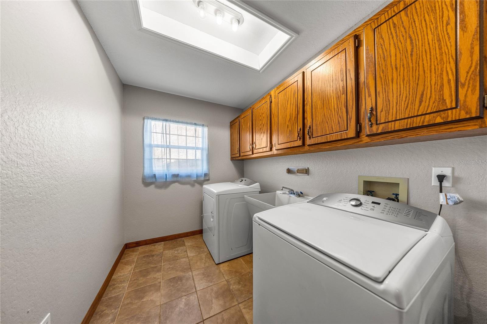 Image 14 of 32 For 12006 Magnolia Avenue