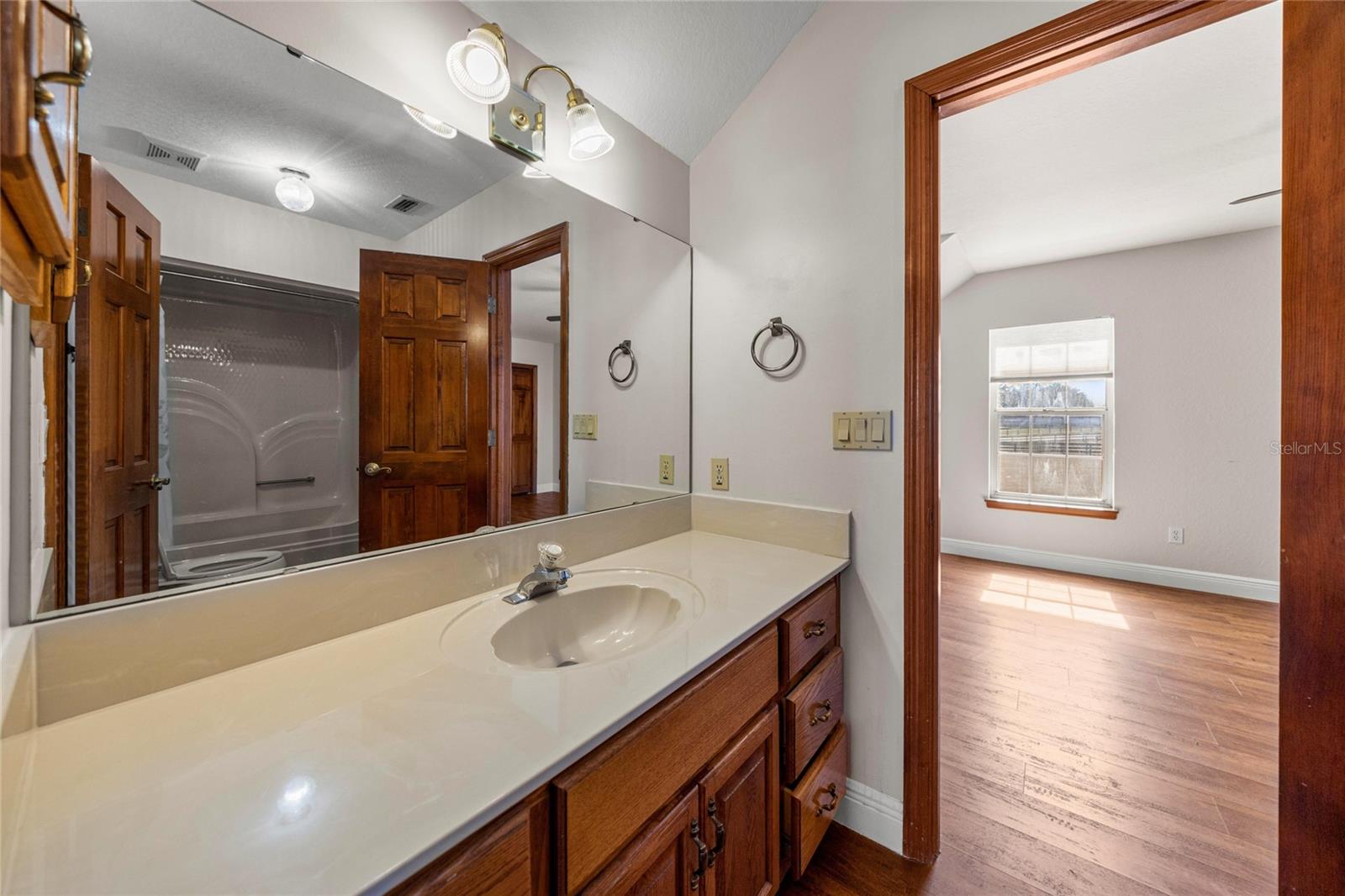 Image 23 of 32 For 12006 Magnolia Avenue