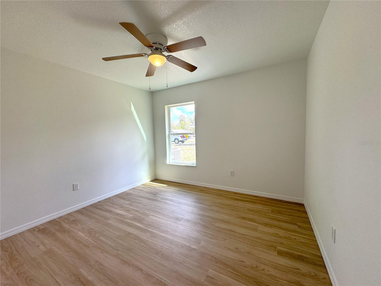 Image 18 of 33 For 8790 Albertson Court