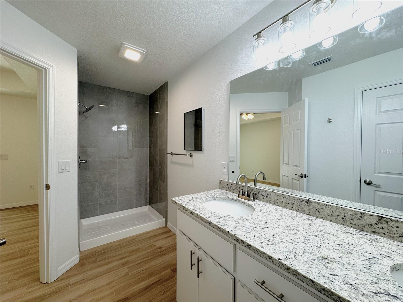 Image 24 of 33 For 8790 Albertson Court