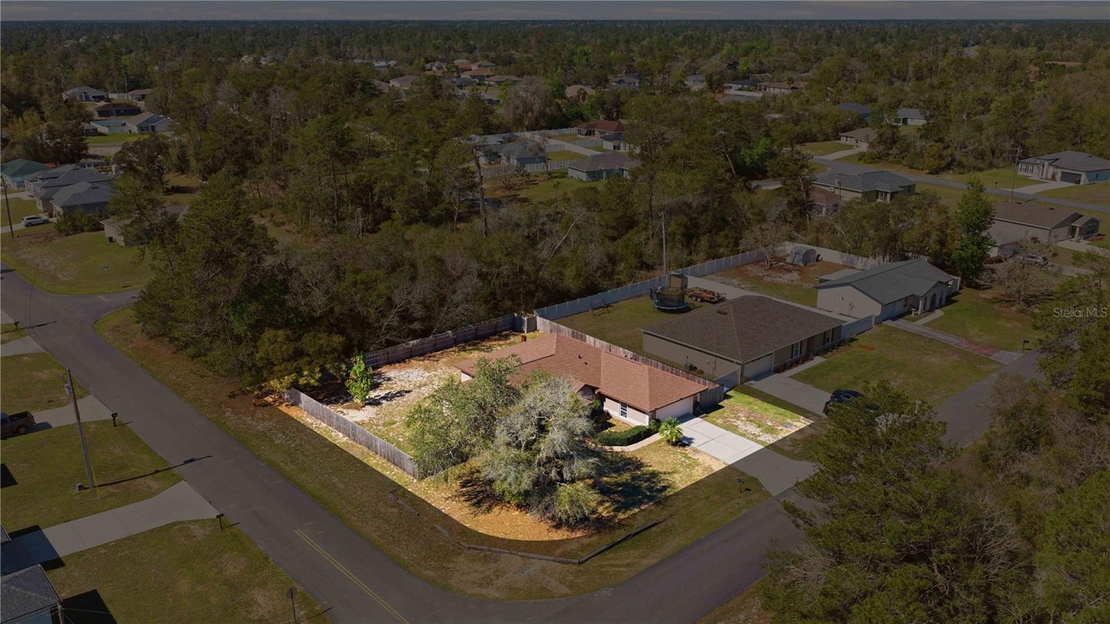 Image 35 of 39 For 15998 27th Avenue Road