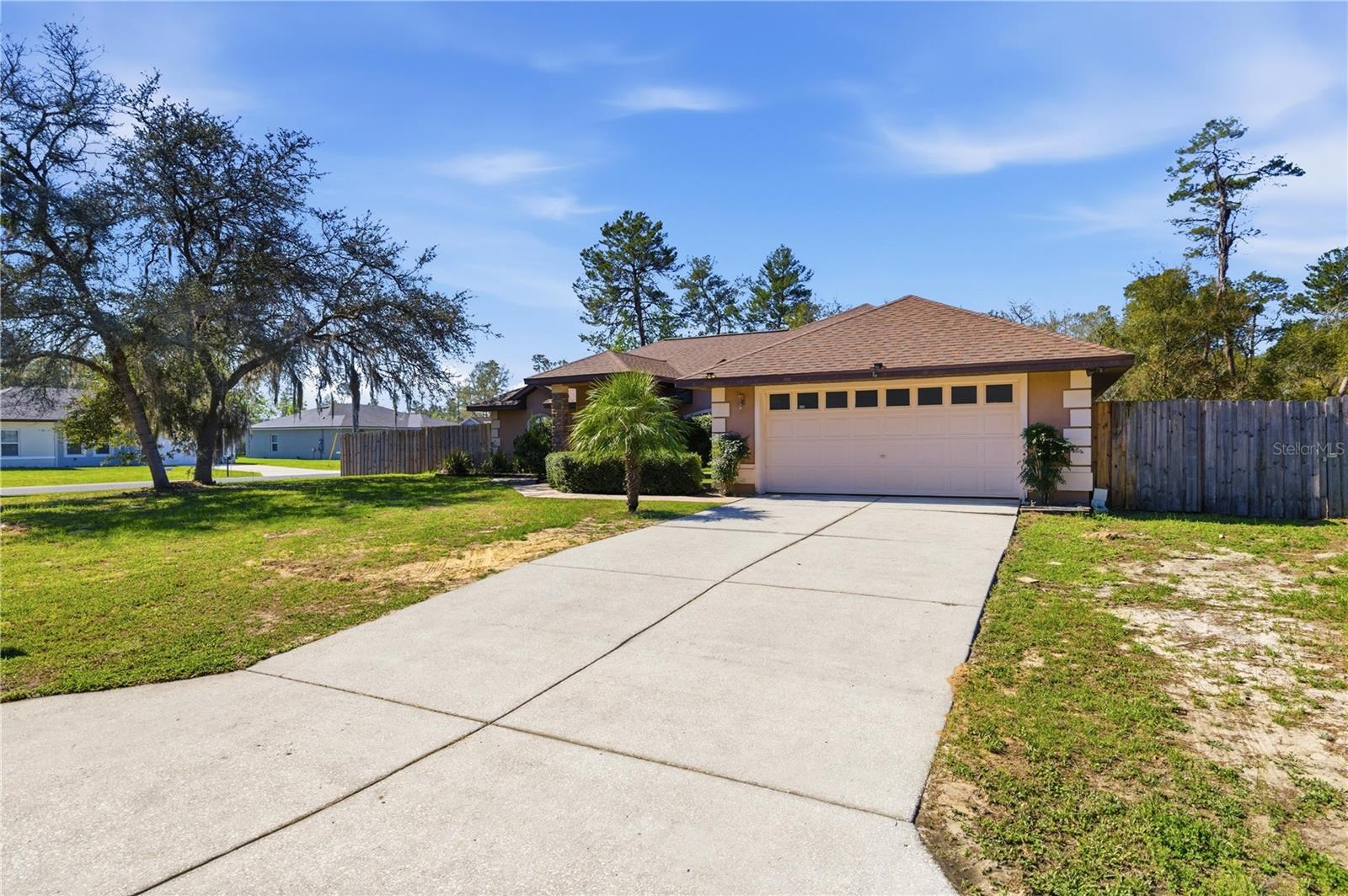 Image 5 of 39 For 15998 27th Avenue Road