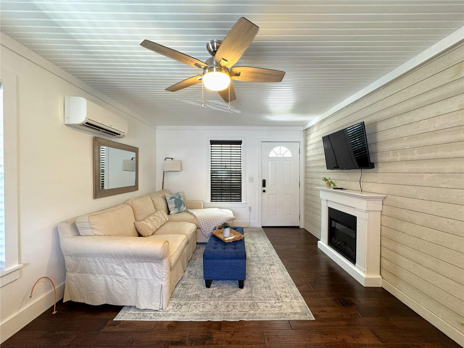 Image 5 of 51 For 222 1st Avenue