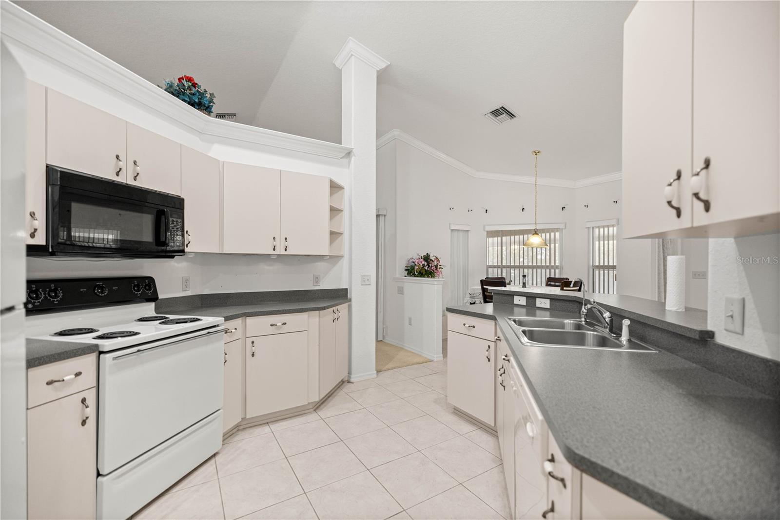 Image 16 of 36 For 13552 81st Circle