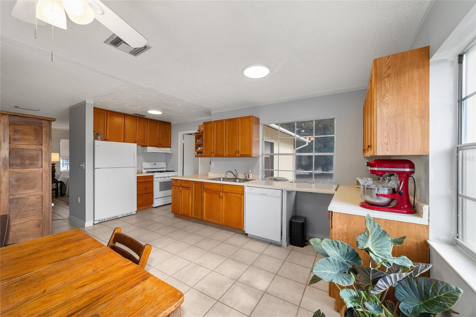 Image 4 of 20 For 9488 Sandree Drive