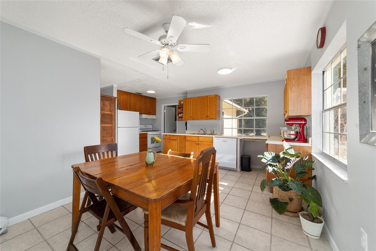 Image 7 of 20 For 9488 Sandree Drive