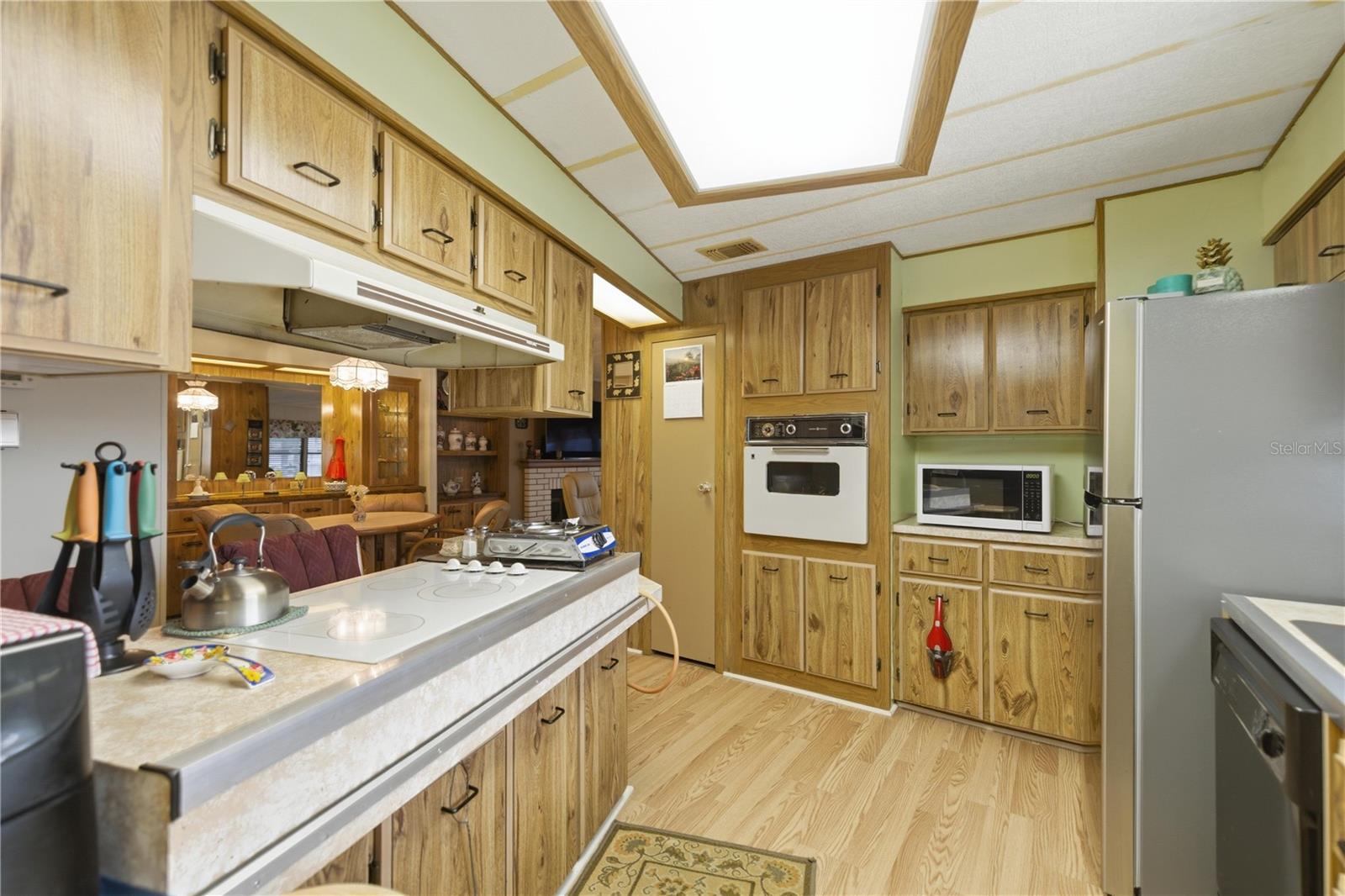 Image 11 of 30 For 6450 1st Lane