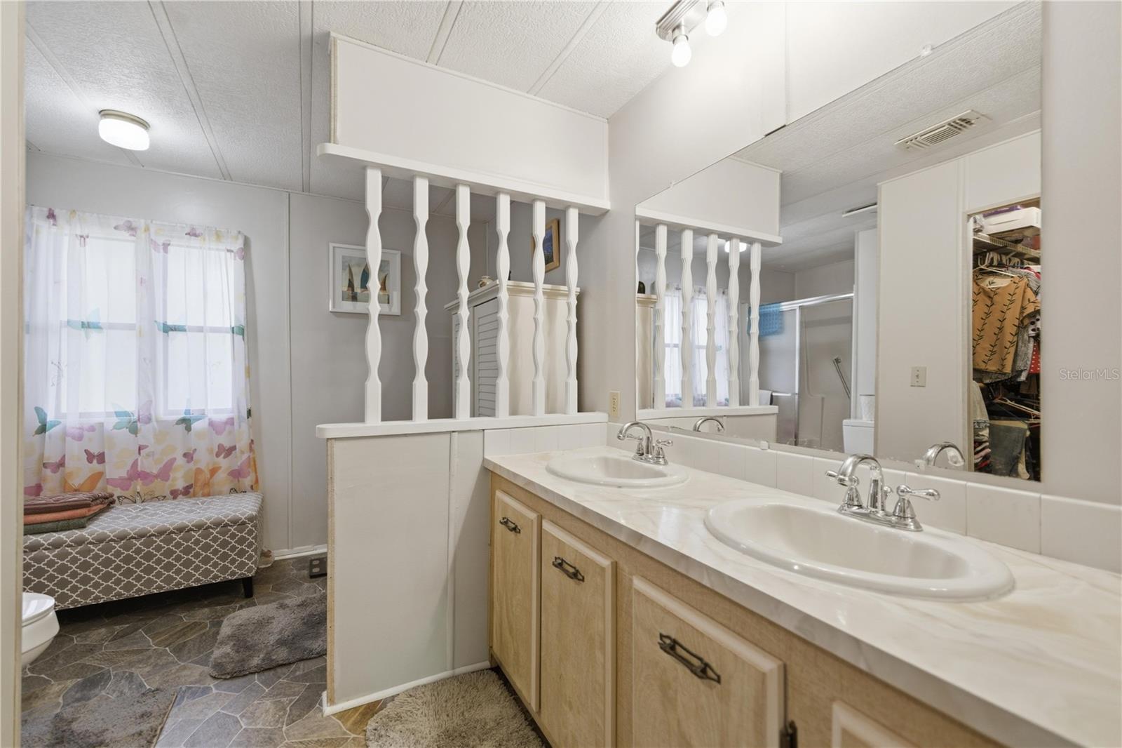 Image 17 of 30 For 6450 1st Lane