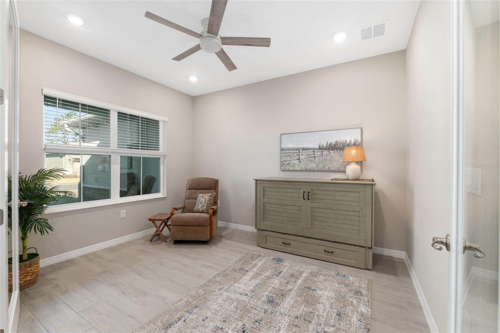 Image 13 of 67 For 10049 107th Terrace