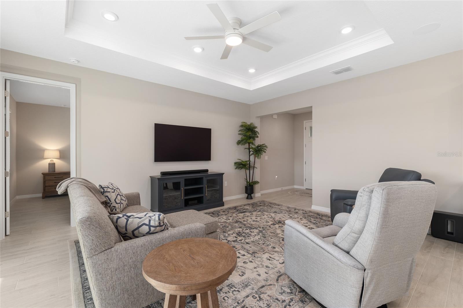 Image 17 of 67 For 10049 107th Terrace