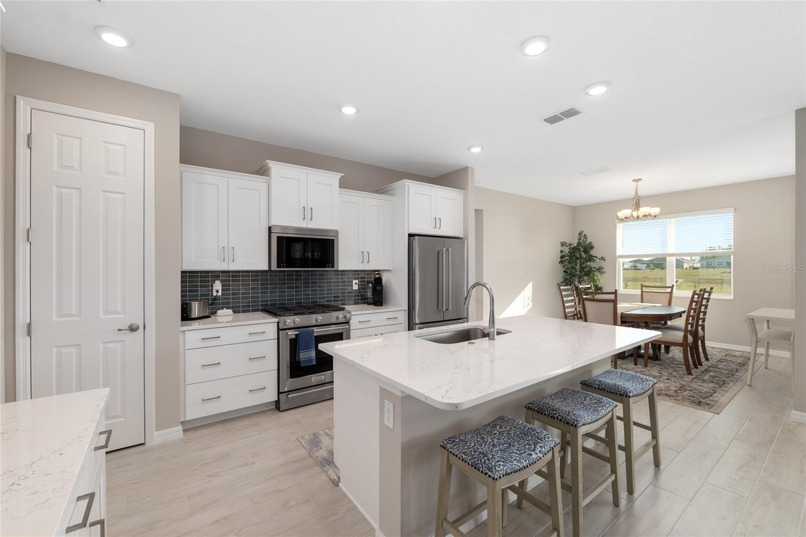 Image 22 of 67 For 10049 107th Terrace