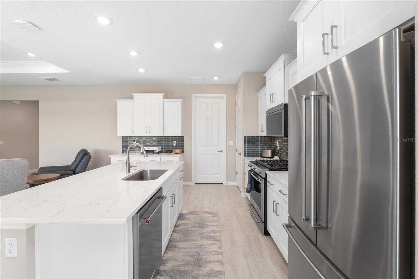 Image 25 of 67 For 10049 107th Terrace