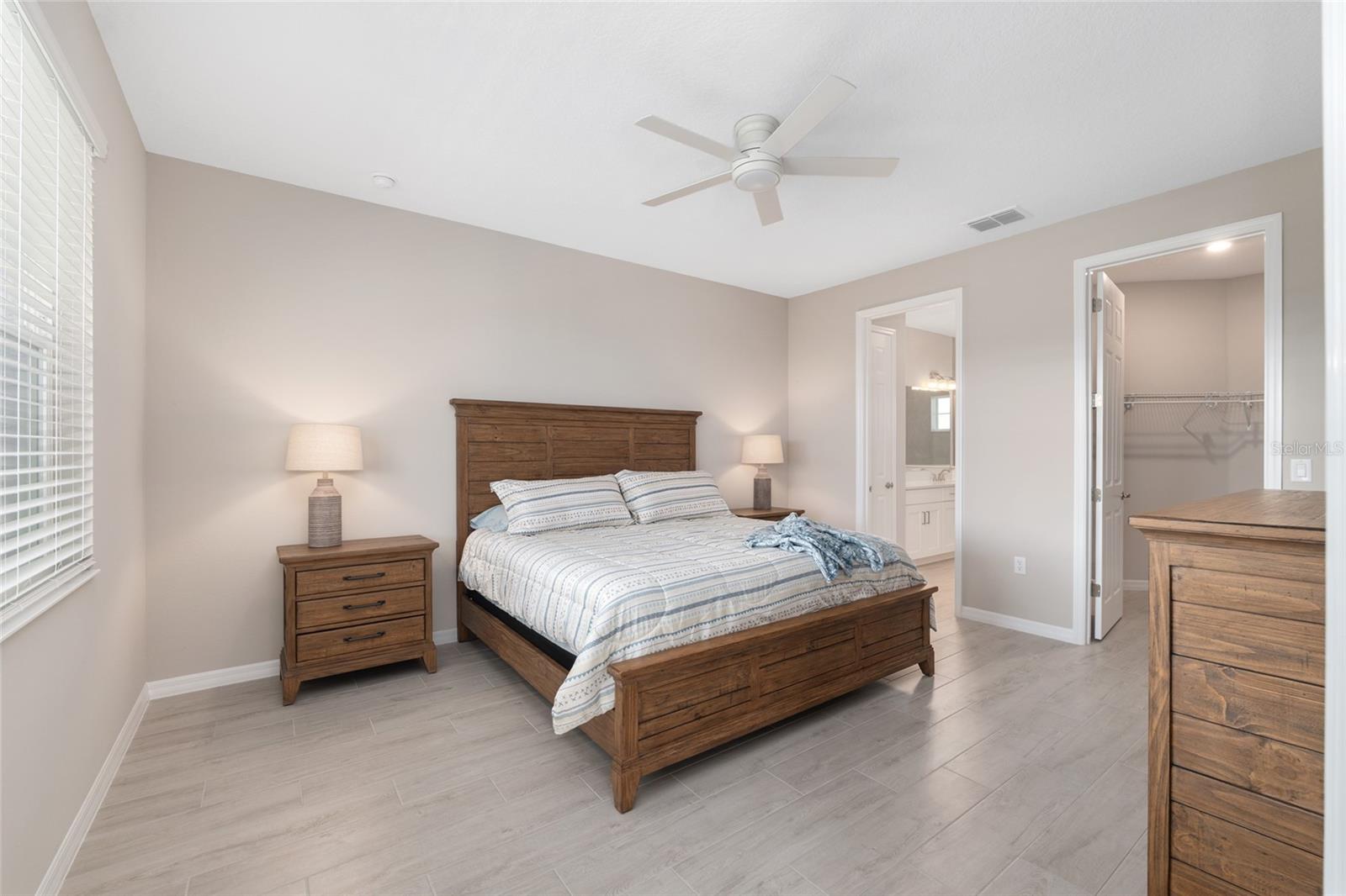 Image 32 of 67 For 10049 107th Terrace