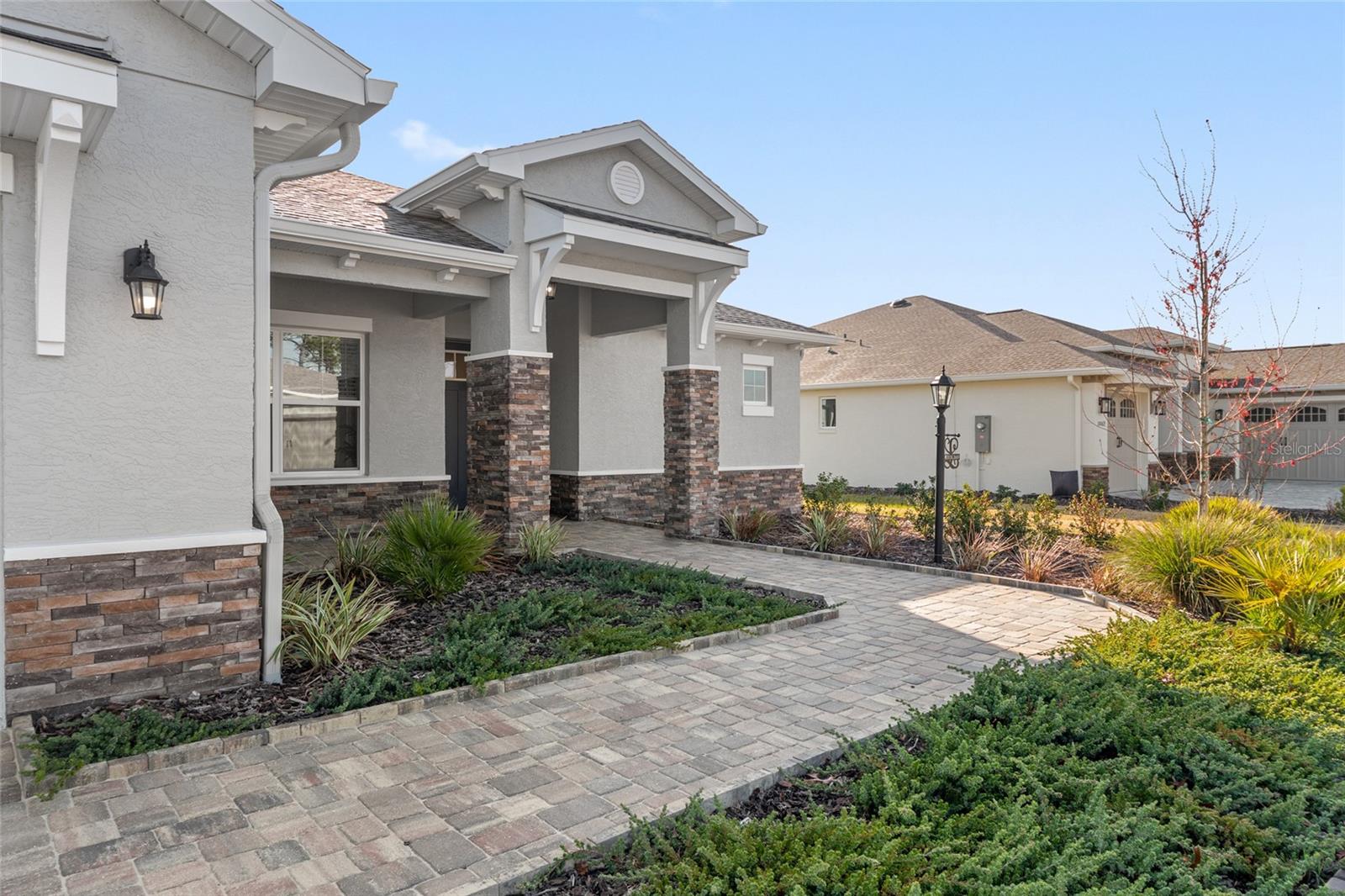 Image 6 of 67 For 10049 107th Terrace