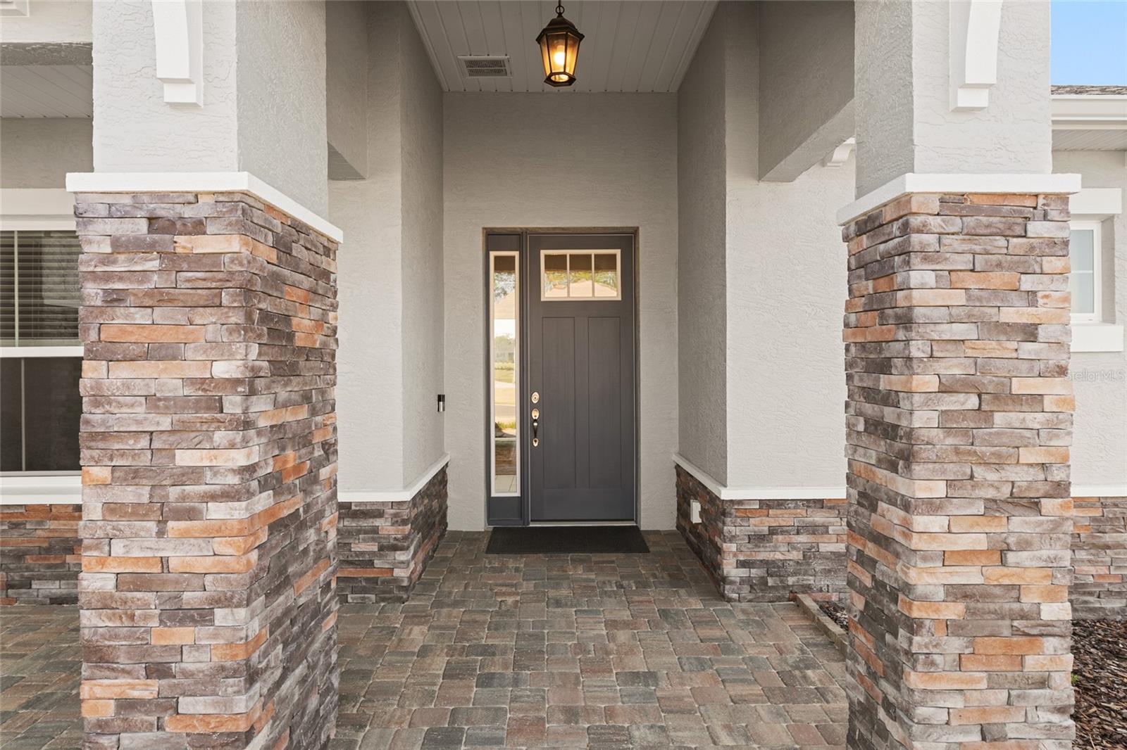 Image 8 of 67 For 10049 107th Terrace